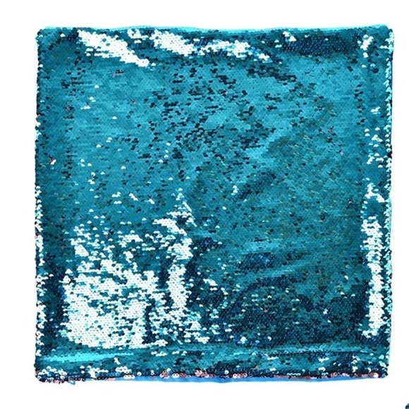 2 Sequined Color Change Throw Pillow Cases NWOTS - Picture 3 of 11